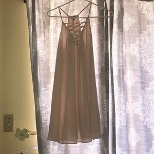 ‘Tobi’ creme short dress.